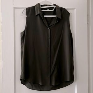 UNIQLO classic short sleeved collar shirt wrinkle resistant